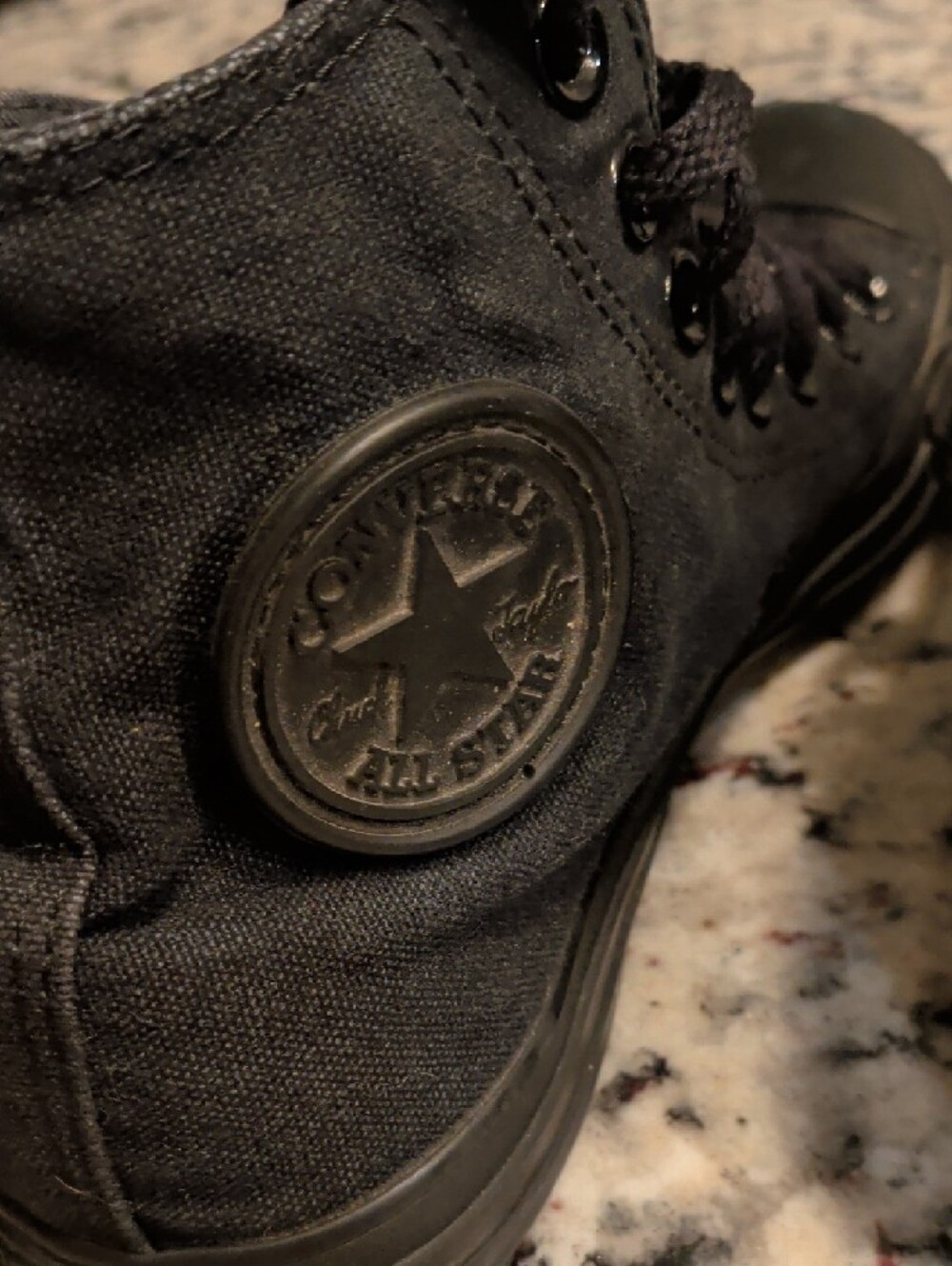 Converse Black High Top Sneakers — All Black Mens 7 Women's 9 - Picture 4 of 9